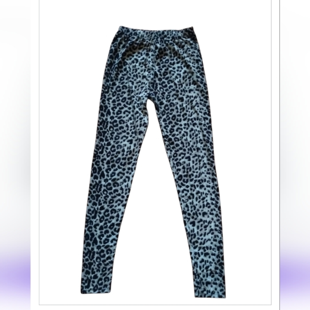 Juniors Cheetah Leggings NWOT